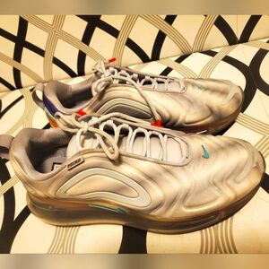 Nike 720